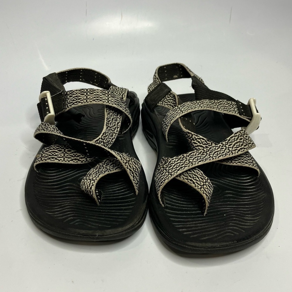 Chaco Z Volv 2โ black & white sandals size 8 - Picture 4 of 7